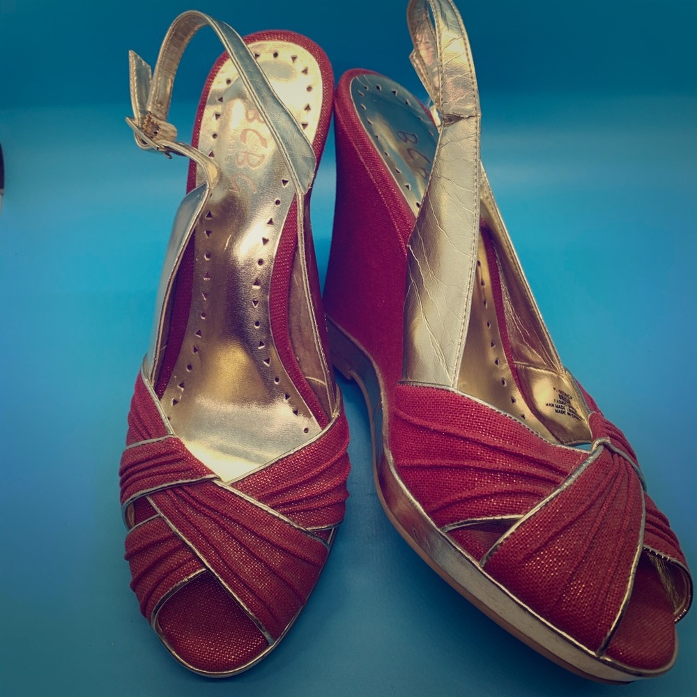 BCBG Paris Red/Gold Wedge/Heel Peep Toe Size 8